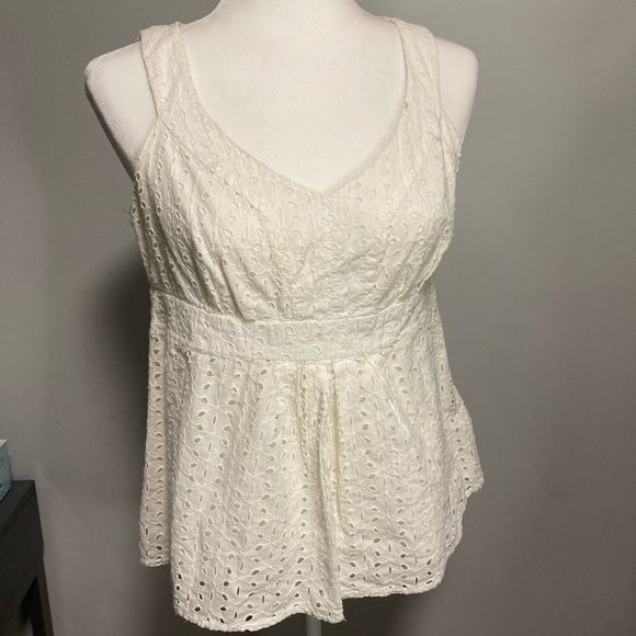 White sleeveless blouse small